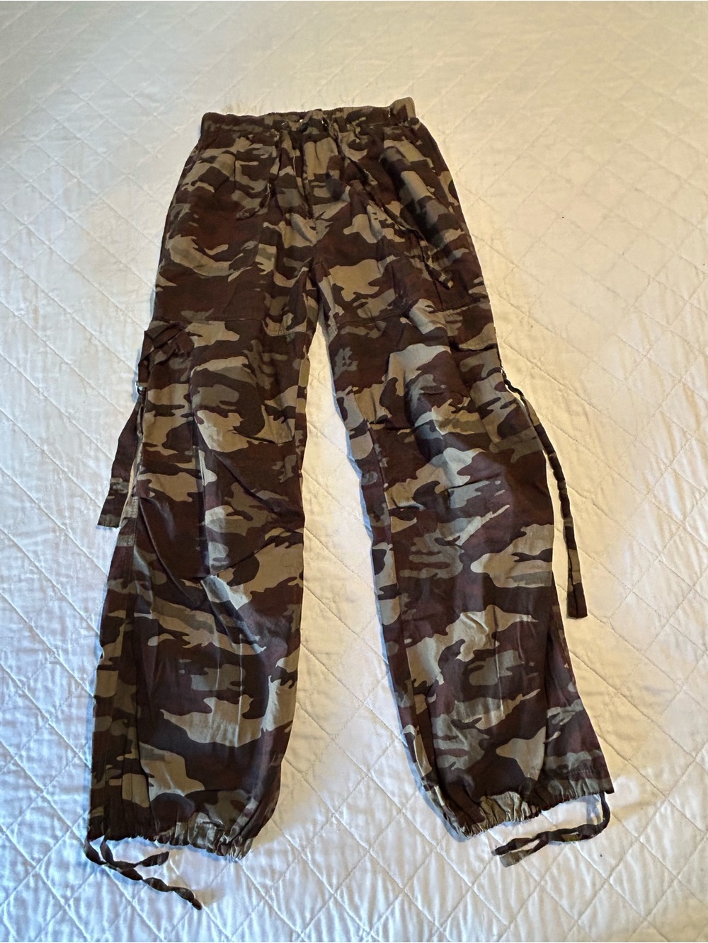 Essentials women’s Camo Cargo Pants - Brown & Tan